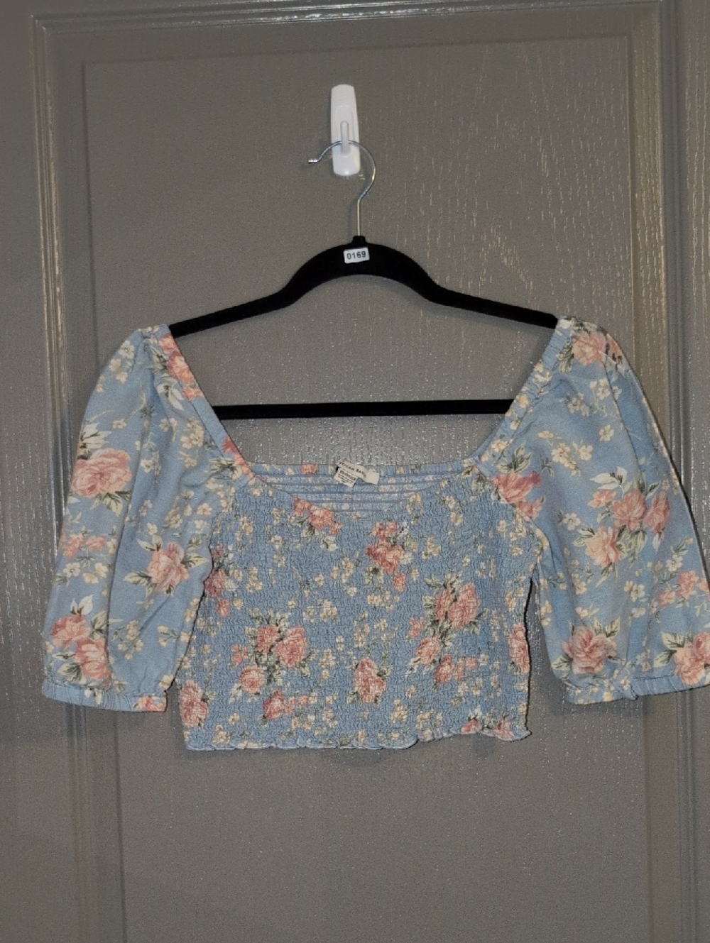 American Eagle Outfitters Blue Floral Smocked Crop Top